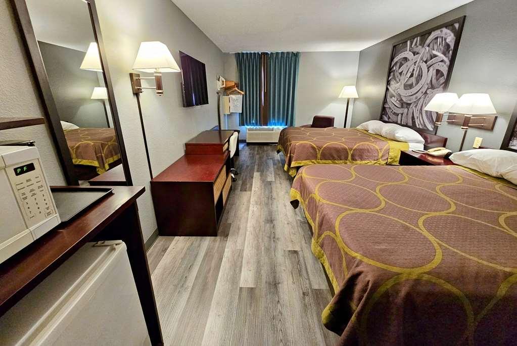 Super 8 By Wyndham Cloverdale In Номер фото