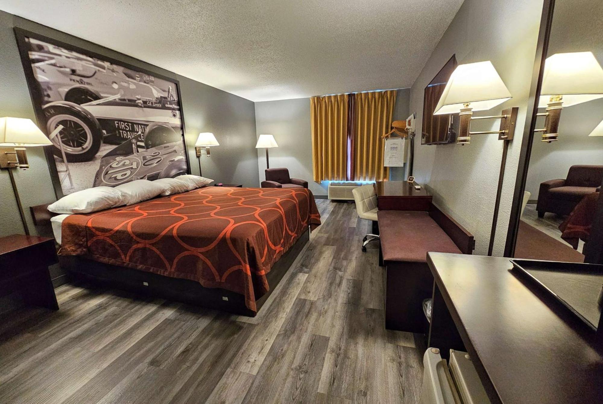 Super 8 By Wyndham Cloverdale In Екстер'єр фото