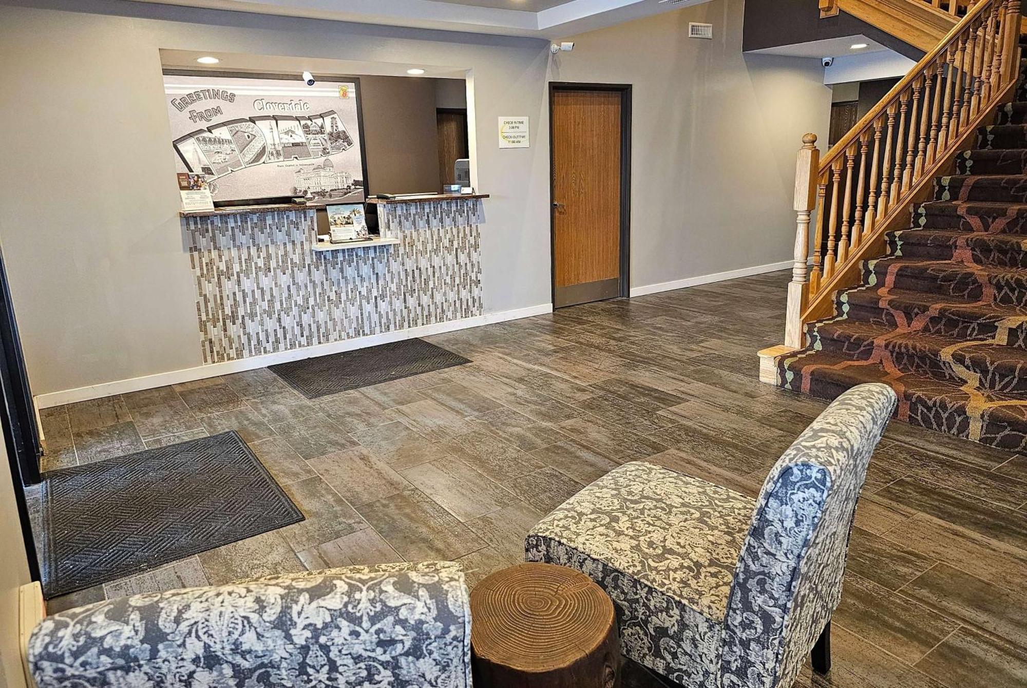 Super 8 By Wyndham Cloverdale In Екстер'єр фото